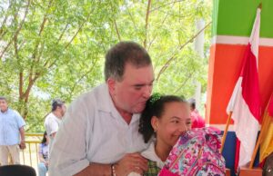 Alcalde de Sabanalarga entrega kits escolares y reafirma su compromiso con la educación