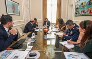 Satena presentó al presidente Petro avances y metas del plan para fortalecer la conectividad aérea en municipios apartados del país