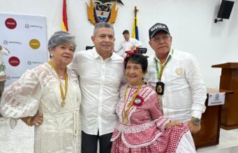 Juan José Vergara condecora con la medalla Barrancas de San Nicolás a quienes han enaltecido el nombre de Barranquilla por sus grandes logros y contribuciones