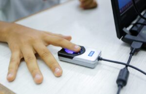Con tecnología de identificación biométrica: Soledad audita y realiza el seguimiento para garantizar la prestación del servicio educativo en las instituciones educativas contratadas