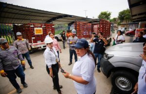 Alcaldesa de Soledad brinda pronta respuesta a familias afectadas por el tornado