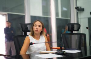 Diputada Isabella Pulgar Mota exige fijar fecha para debate a Edubar yPuerta de Oro