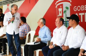 Ministro de Salud afirma que el gobierno Petro está comprometido con la autonomía regional