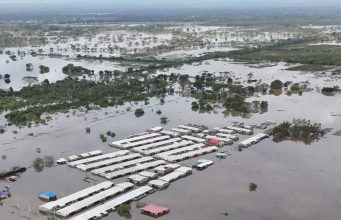 Villa Petro al borde de la inundación total por creciente de aguas en Montería
