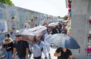 Dolor y despedida: Barranquilla acompañó el sepelio de las hermanas halladas sin vida