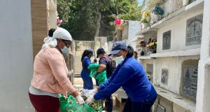 Gran jornada de limpieza contra el dengue en el cementerio municipal de Malambo