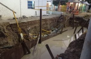 Alcaldia constata emergencia en altos de la metro producto de una socavación