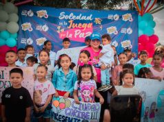 ¡En el día de la niñez, Soledad se la jugó por la paz en su chiva de la alegría!