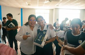 Soledad impulsa la educación digital con la entrega inicial de 193 tablets a estudiantes