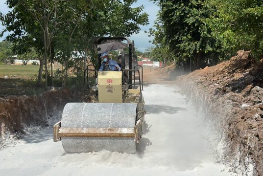Avanzan las obras de mejoramiento vial en el barrio El Paraíso