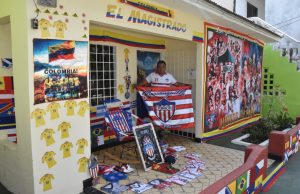 San Felipe se viste de rojo y blanco para exaltar los 102 años del Junior y la pasión mundialista