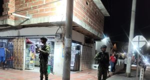 Alcaldía realizó consejo de seguridad para seguimiento a comercio, partido de Colombia y puente festivo