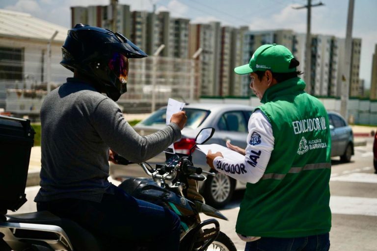 Implementan cambio de sentido vial en sector de Alameda del Río